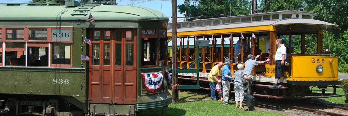 Boarding the trolleys at the Connecticut Trolley Museum